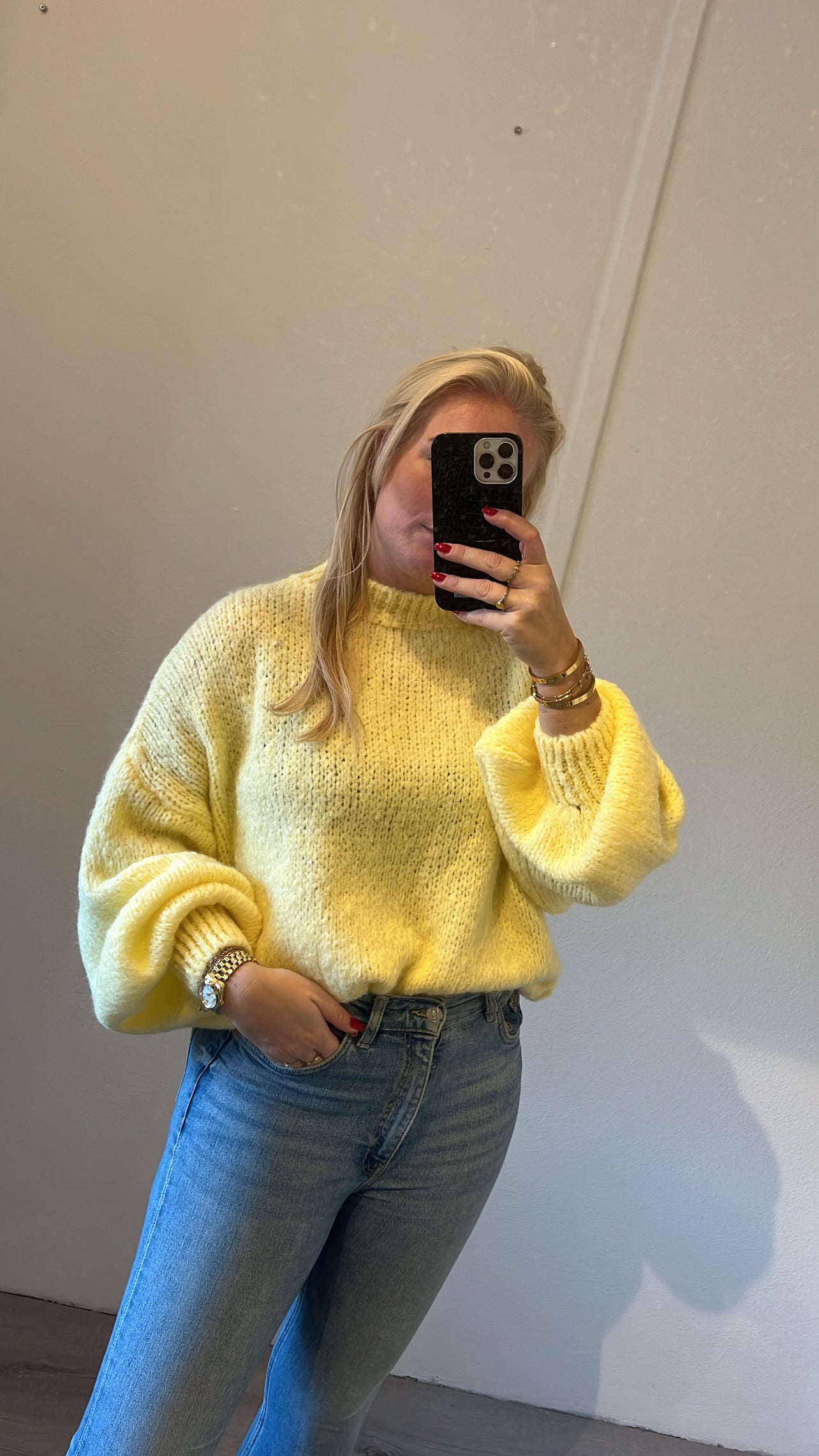 Juul sweater geel